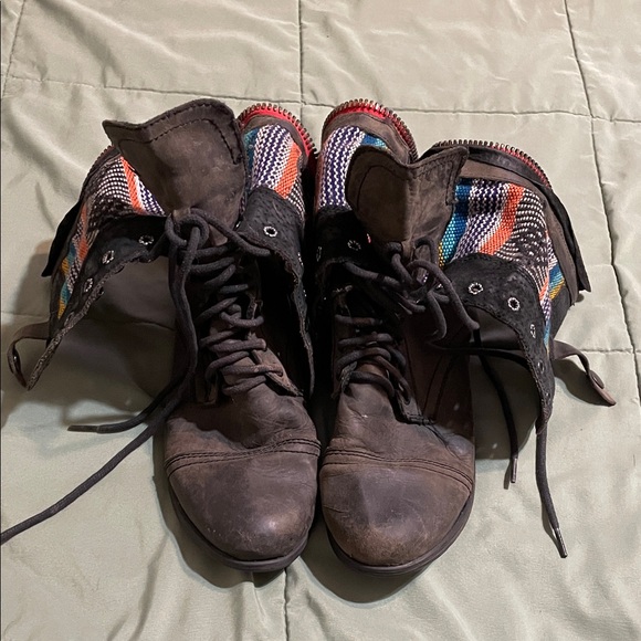 Steve Madden Boots - Picture 3 of 14